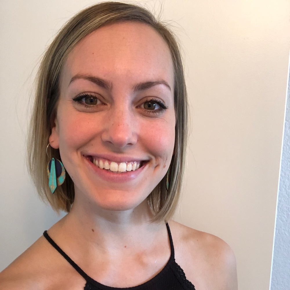Meet your Posher, Aly